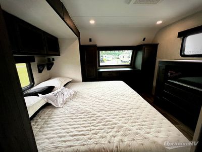 2026 Venture RV SportTrek Touring Edition - Photo 16
