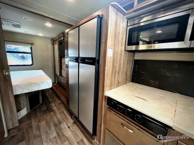 2019 Jayco Precept — photo 14 view