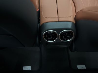2026 Mercedes-Benz GLC - Photo 23