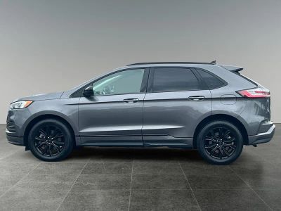 2022 Ford Edge — detail view