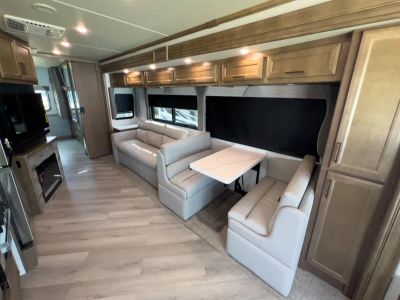 2026 Fleetwood BOUNDER - Photo 6