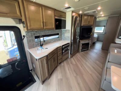 2026 Fleetwood BOUNDER - Photo 9