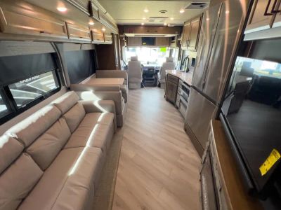 2026 Fleetwood BOUNDER - Photo 4