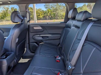 2027 Kia Telluride — photo 16 view