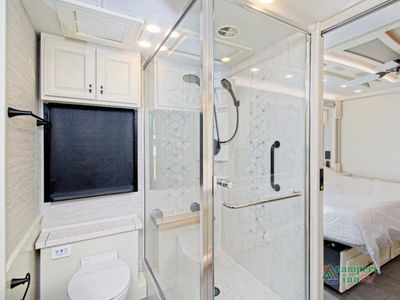 2026 Tiffin Motorhomes Allegro Bus - Photo 25