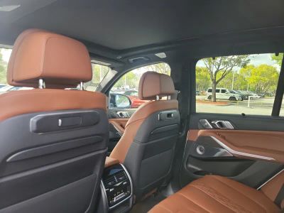 2026 BMW X5 — photo 11 view
