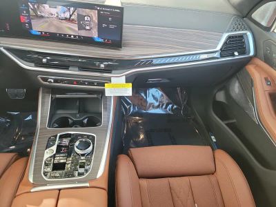2026 BMW X5 — photo 9 view