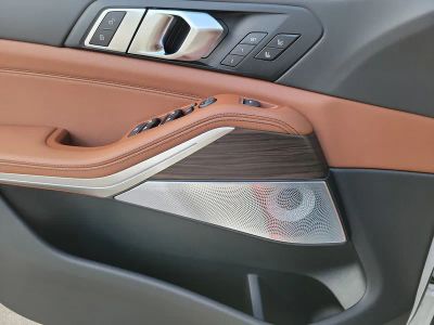 2026 BMW X5 — photo 17 view