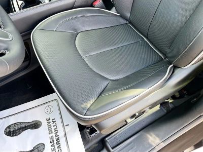 2026 Chrysler Pacifica — photo 16 view