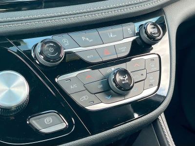 2026 Chrysler Pacifica — photo 13 view