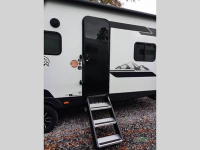 2026 Forest River Surveyor Legend — photo 18 view