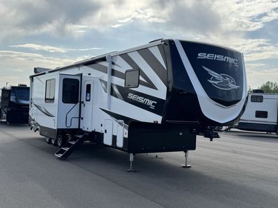 2026 Jayco Seismic - Photo 1