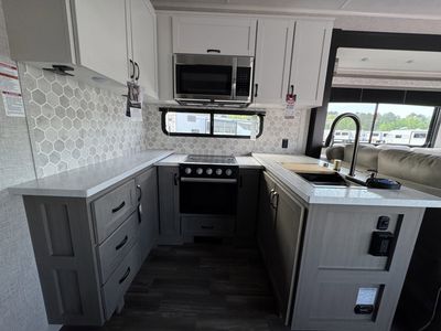 2026 Jayco Seismic - Photo 10