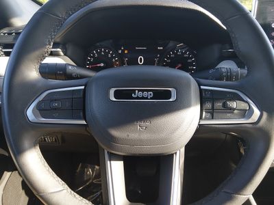 2024 Jeep Compass - Photo 13