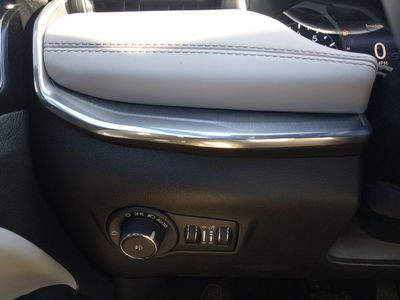 2024 Jeep Compass - Photo 12