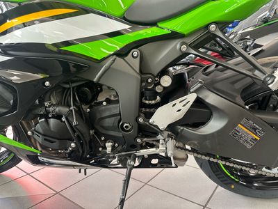 2025 Kawasaki Ninja ZX-6R KRT Edition ABS - Photo 10