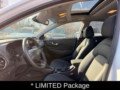 2023 Hyundai Kona Limited — photo 13 view
