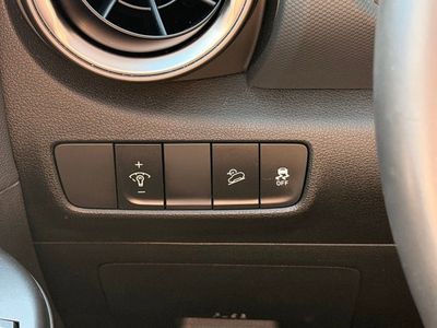 2023 Hyundai Kona Limited — photo 31 view