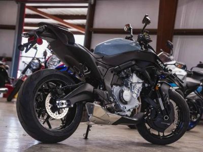 2026 CFMOTO 675NK — front three-quarter view