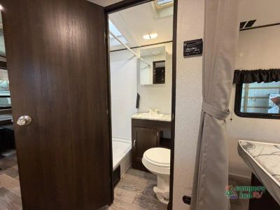 2020 Keystone RV Springdale — photo 33 view