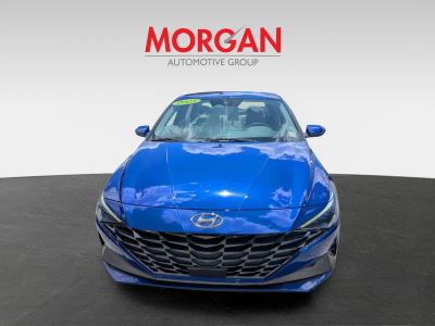 2023 Hyundai Elantra — photo 9 view