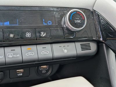 2023 Hyundai Elantra — photo 31 view