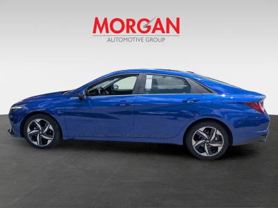 2023 Hyundai Elantra — photo 7 view