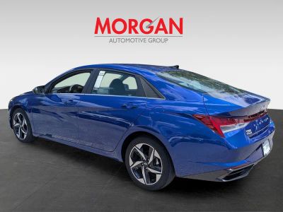 2023 Hyundai Elantra — engine compartment view