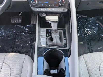 2023 Hyundai Elantra — photo 19 view