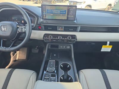 2026 Honda Pilot — photo 12 view