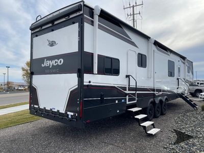 2026 Jayco Seismic - Photo 9