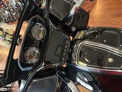 2025 Indian Motorcycle Challenger Limited 112 w/PowerBand Audio Black Metallic - Photo 8