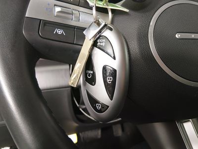 2025 Hyundai Kona — photo 15 view