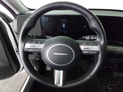 2025 Hyundai Kona — photo 12 view