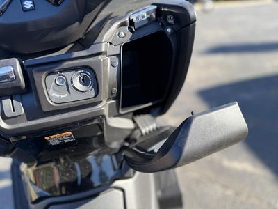 2026 Suzuki Burgman 400 - Photo 10