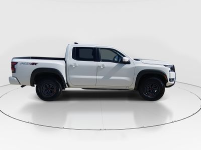 2026 Nissan Frontier — photo 8 view