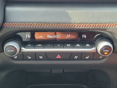 2025 Mazda CX-50 - Photo 34