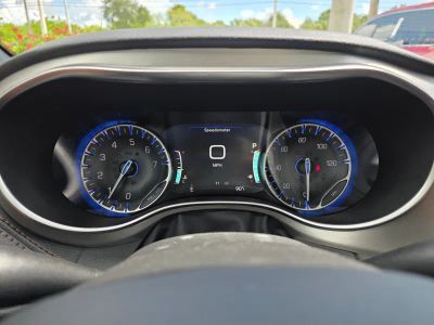 2026 Chrysler Pacifica — photo 21 view