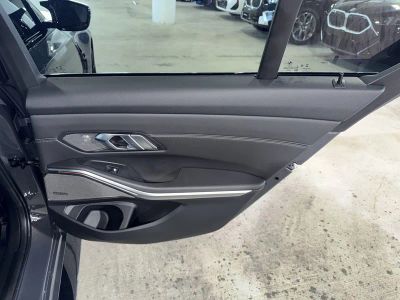 2022 BMW M3 — photo 11 view