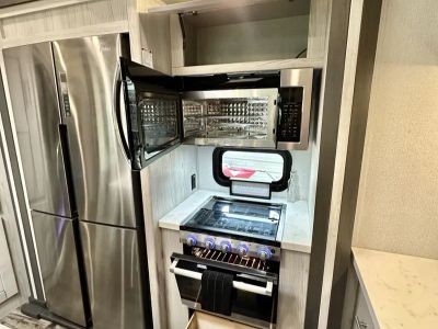 2021 Keystone Rv Fuzion M373 — interior view