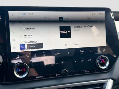 2026 Lexus RX — photo 33 view