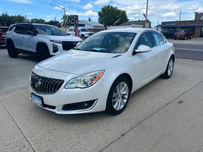 2015 Buick Regal — side profile view