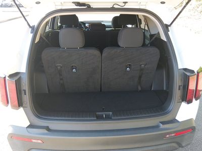 2023 Kia Sorento — photo 11 view