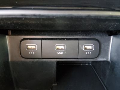 2023 Kia Sorento — photo 18 view