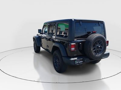 2024 Jeep Wrangler - Photo 5