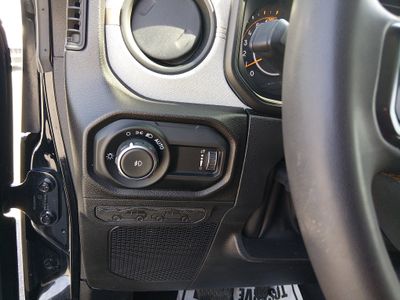 2024 Jeep Wrangler - Photo 13