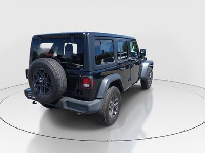 2024 Jeep Wrangler - Photo 7