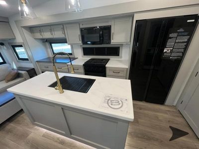 2026 Brinkley Model Z - Photo 11