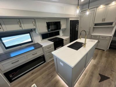 2026 Brinkley Model Z - Photo 17