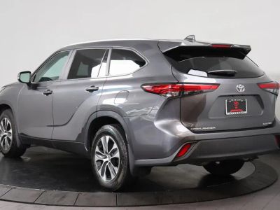 2023 Toyota Highlander - Photo 3